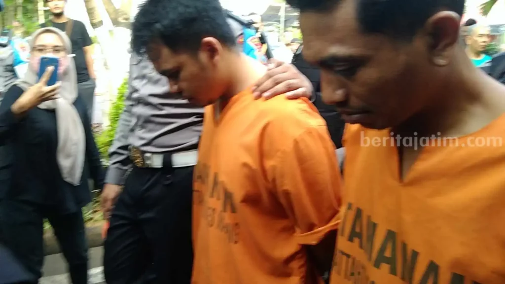 Dua Pelaku Pembunuhan Driver Online di Malang Terancam Hukuman Mati Dua tersangka pembunuhan driver online di Kabupaten Malang terancam hukuman mati, Kamis (8/6/2023).