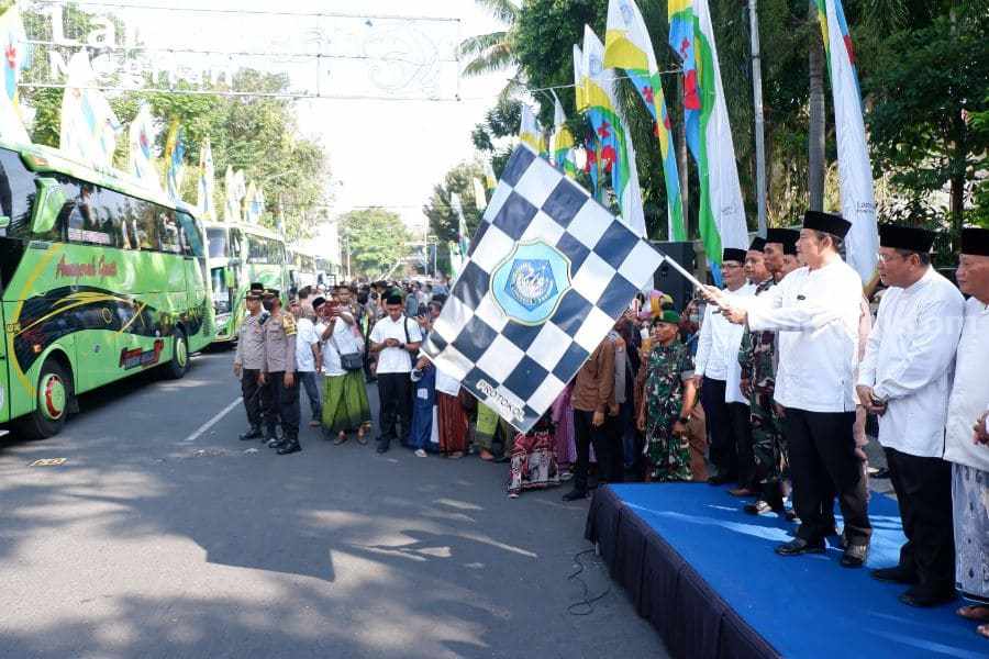 Rombongan Perdana Jemaah Haji Lamongan 2023 Diberangkatkan jemaah haji lamongan
