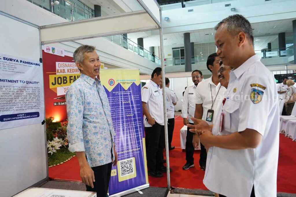 Pemkab Kediri Gelar Job Fair 2023 Untuk Buka Lapangan Kerja jobfair (3)_11zon