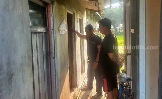 Kamar mandi di dekat pos Damkar Ngoro yang digunakan mesum oleh sepasang ABG, Kamis (22/6/2023)