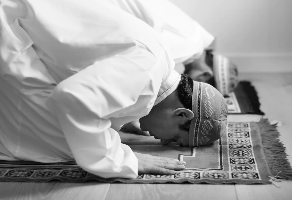 Daftar Lokasi Sholat Idul Adha di Surabaya, Rabu 28 Juni 2023 Ilustrasi sholat Iduladha. (Sumber foto: rawpixel.com/freepik.com)