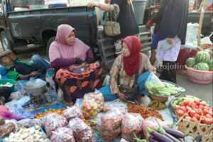 Harga Cabai dan Bawang Merah di Sumenep Meroket pedagang pasar sumenep