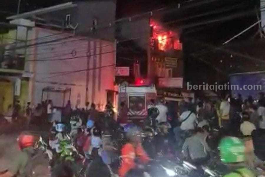 Ruko Depan Universitas Muhammadiyah Jember Terbakar unmuh jember