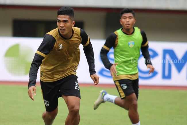 Gelandang Gresik United Iftifaq Rizal salah satu pemain yang dipertahankan