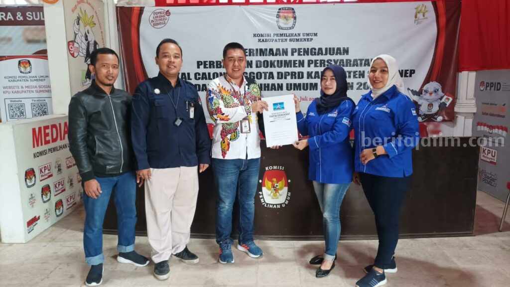 Bacaleg DPRD Sumenep Berkurang 36 Orang Penyerahan dokumen perbaikan berkas bacaleg ke KPU Sumenep