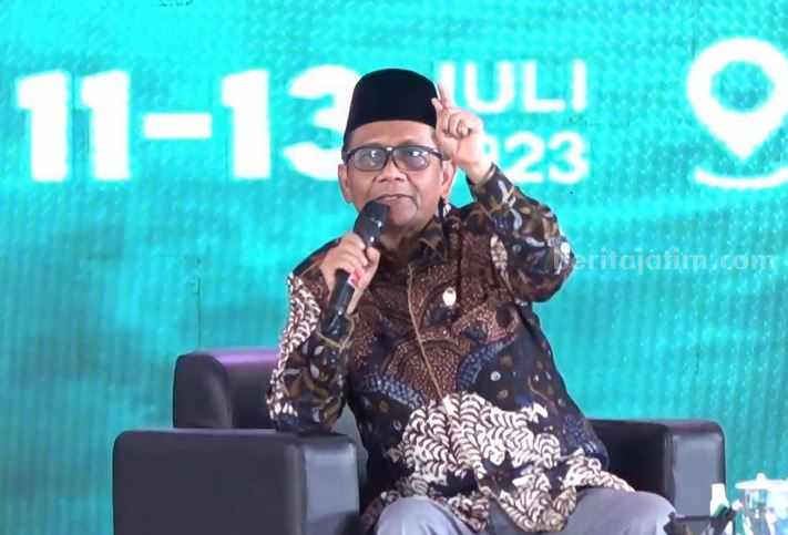 Menko Polhukam RI, Mahfud MD dalam Halaqah Ulama Nasional, yang digelar di Pesantren Sunan Drajat Lamongan.