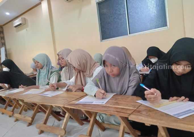 Orientasi Wali Murid Baru (OWB) SMP Al Falah Deltasari Sidoarjo.
