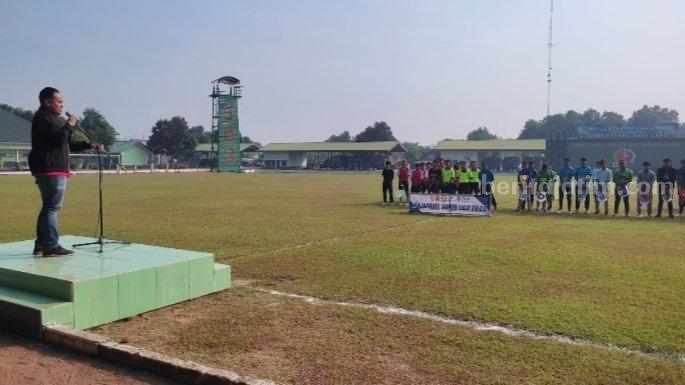 Presiden Klub PSMP, Raja Siahaan saat memberikan sambutan pembukaan Majapahit Super Liga (MSL). [Foto : ist]