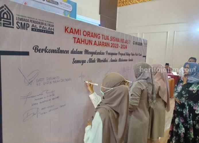Orientasi Wali Murid Baru (OWB) SMP Al Falah Deltasari Sidoarjo.
