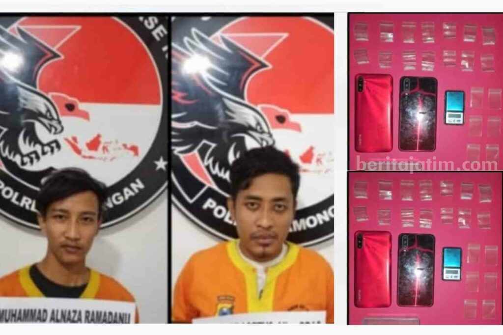 Kedua tersangka berserta barang bukti yang diamankan oleh Polres Lamongan.