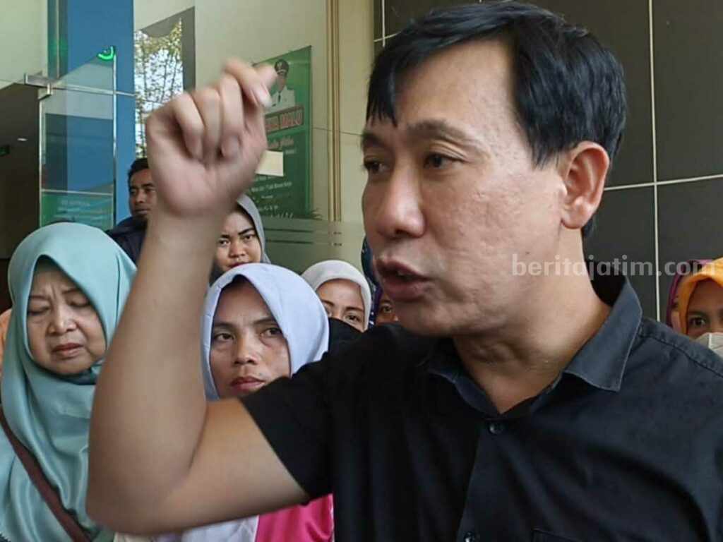 Wakil Ketua DPRD Bojonegoro Desak Bupati Cabut SK Merger Sekolah Dasar Wakil Ketua Dewan Perwakilan Rakyat Daerah (DPRD) Kabupaten Bojonegoro Sukur Prianto
