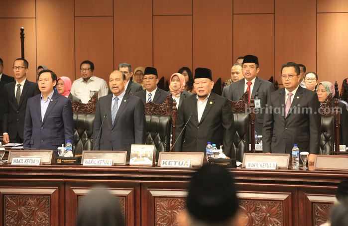 Sidang Paripurna ke-12 di Nusantara V Komplek Parlemen, Jakarta, Jumat, (14/7).