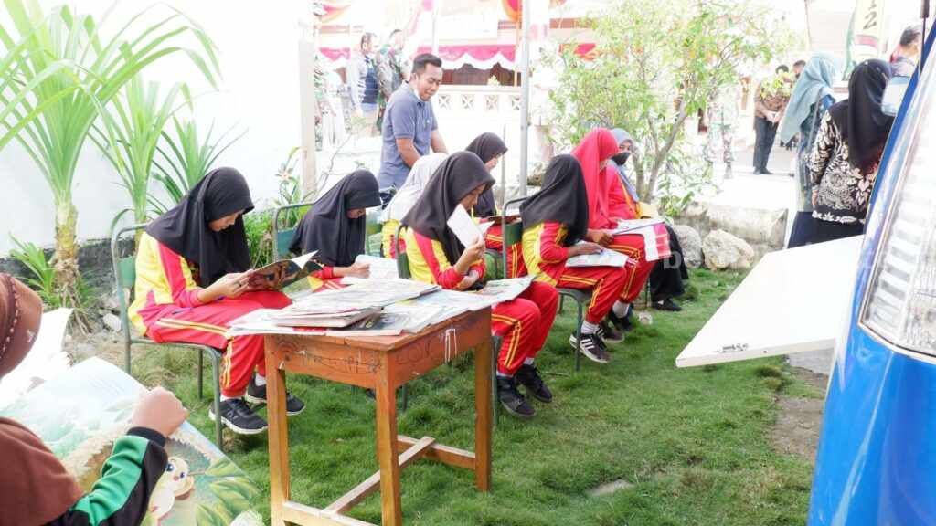 Raih Predikat Nindya, Lamongan Hentikan Eksploitasi Anak Saat kegiatan pembinaan dan pembentukan forum anak kecamatan dan kelurahan/desa se-Lamongan tahun 2023.