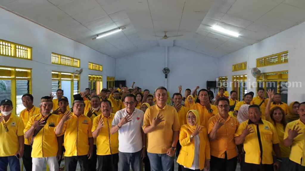 Partai Golkar Nganjuk Optimis Raih 9 Kursi DPRD dan 2 DPR RI Konsolidasi pemenangan dan pendidikan bagi kader mulai dari tingkat kabupaten, kecamatan hingga desa di kantor DPD Golkar Nganjuk.