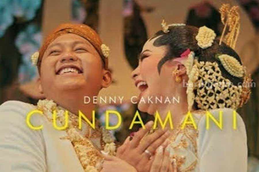 Official music video lagu Cundamani dari Denny Caknan. (Sumber foto: YouTube Denny Caknan)
