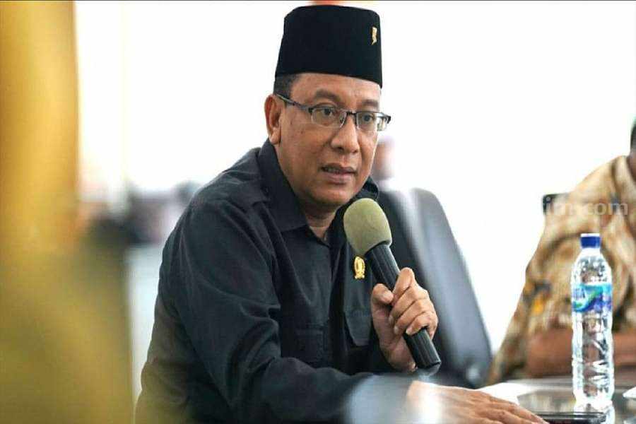 Anggota DPRD Jawa Timur Dr Daniel Rohi