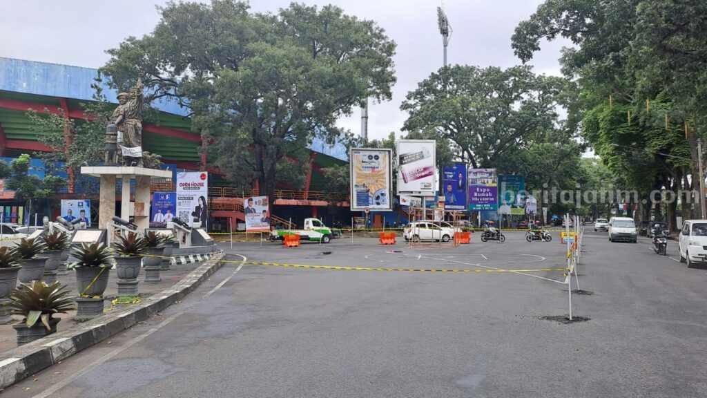 Imbas Satu Arah Kayutangan Malang, Monumen Tentara Genie Pelajar Digeser Monumen Tentara Genie Pelajar Malang digeser.