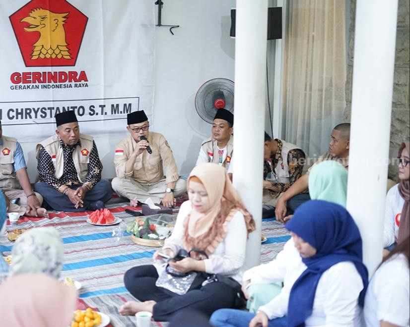 Bacaleg Gerindra Ini Ungkap Pentingnya Pemerataan Pendidikan untuk Keluarga Miskin Bacaleg Gerindra ACT bersama warga dari Dapil Sidoarjo l (Sidoarjo, Buduran dan Sedati)