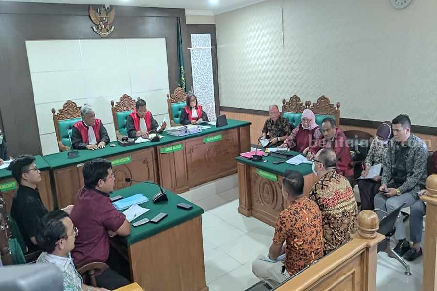 Saksi dari Bank OCBC NISP Ungkap Perbuatan Melawan Hukum Pemegang Saham dan Pengurus PT HSI Saksi sidang kredit macet Bank OCBC NISP di PN Sidoarjo