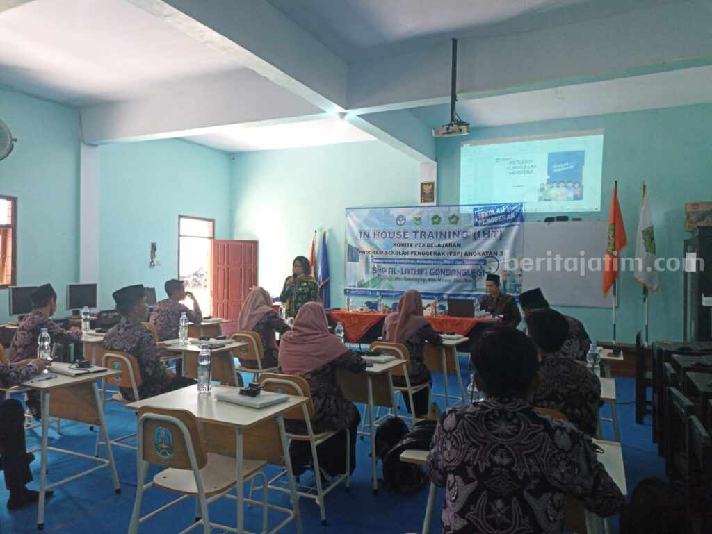 SMP Al-Lathifi Gondanglegi Gelar IHT Bertema Semangat Pelajar Pancasila SMP Al-Lathifi Gondanglegi, Kabupaten Malang, dalam gelaran In House Training (IHT), Kamis (6/7/2023).