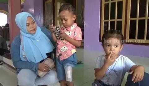 Digigit Monyet Liar, Bocah di Bangkalan Disuntik Anti Rabies Bocah di Bangkalan digigit monyet (Foto: Zamachsari/beritajatim.com)
