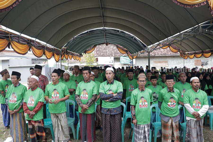 Loyalis Ganjar istigasah dan doa bersama para kiai dan santri