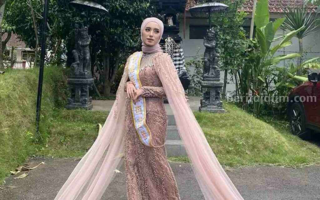 Lulusan Terbaik Universitas Brawijaya: Pendidikan di Atas Segalanya Jihan Tavina Husna, mantan duta hijab Universitas Brawijaya (Foto: Istimewa)