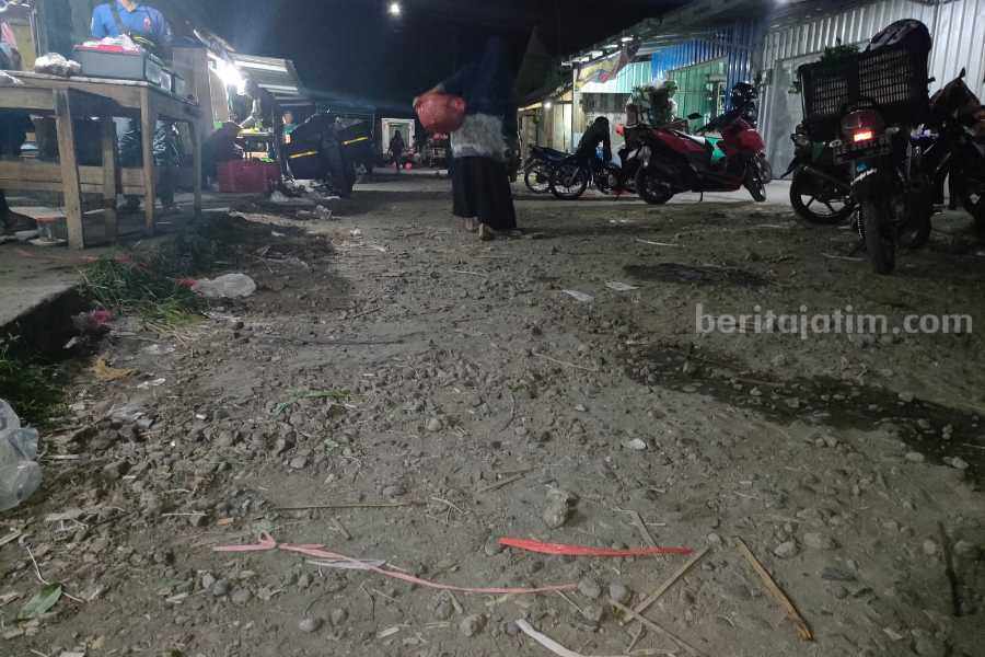 Kondisi Pasar Sayur Magetan yang selama 15 tahun hanya dirawat dan dipelihara, tanpa ada rehab yang maksimal.