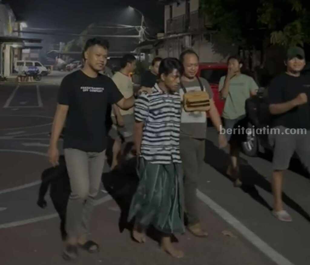 Seorang Pria di Sampang Setubuhi Pacar di Rumah Kos Tersangka saat ditangkap polisi