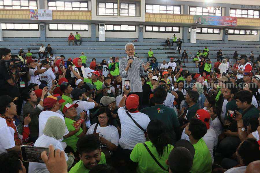 Capres PDIP, Ganjar Pranowo di Gelora Pancasila Surabaya, Minggu (16/7/2023)