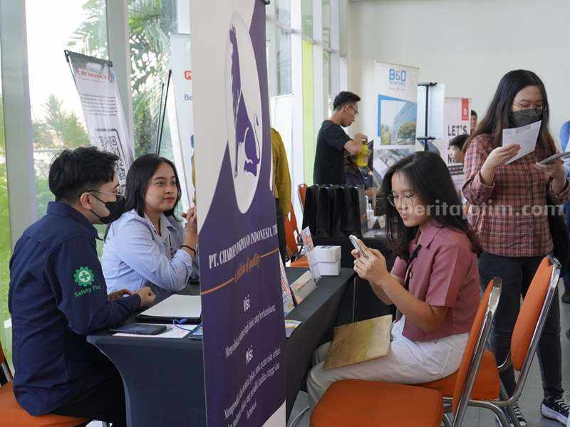 Sebelum Wisuda, Calon Lulusan UK Petra Surabaya Ikuti Table Top Networking UK Petra
