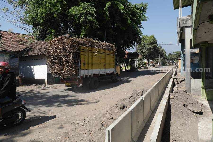 Jalan Beton Sidoarjo
