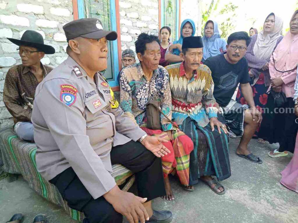 Penumpang selamat dalam laka laut KLM Putri Kuning (foto : ist)