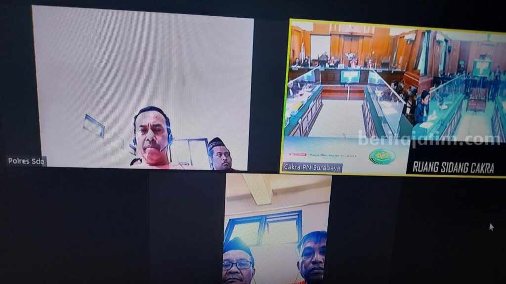 Mantan Walikota Blitar Didakwa Menjadi Informan Kasus Perampokan Rumah Dinas Sidang yang digelar di ruang Cakra PN Surabaya.