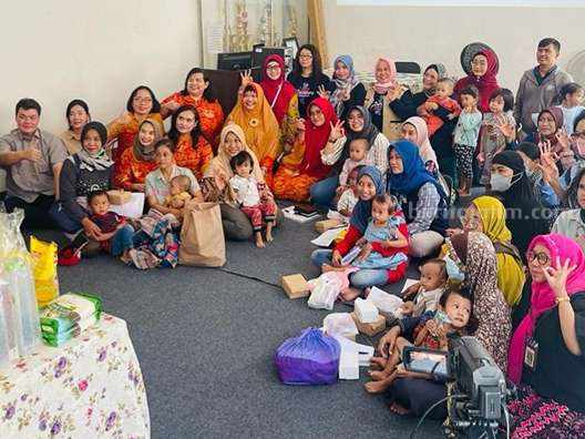 Tim FK dan FKG UHT Surabaya Berikan Edukasi Pencegahan Stunting pada Anak Penyuluhan stunting di Kelurahan Ngagel Rejo, Surabaya