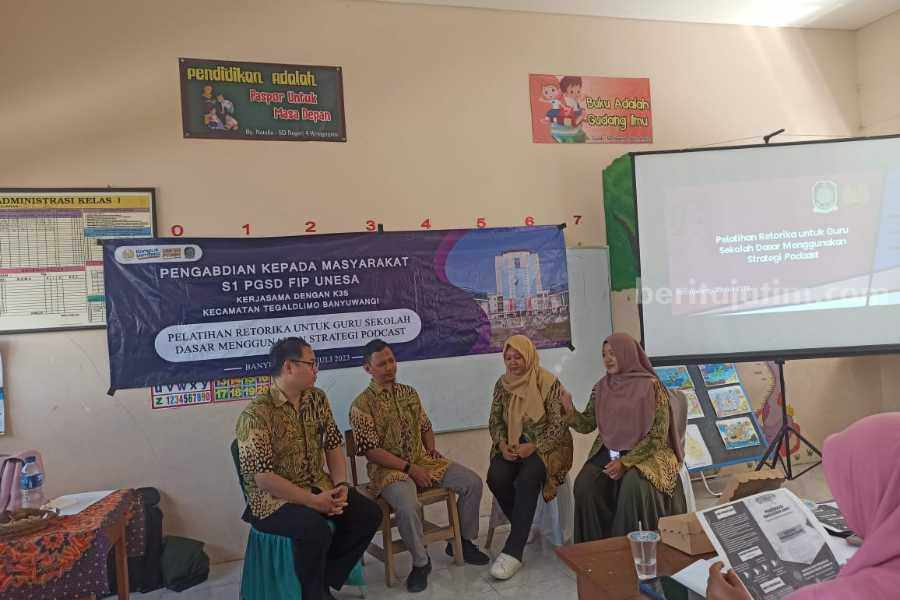 Pelatihan Retorika menggunakan Strategi Podcast pada guru SDN Wringinpitu 4, Kecamatan Tegaldlimo, Kabupaten Banyuwangi, Sabtu (22/7/2023) lalu.