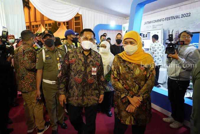 Akses Data Kebudayaan, Ada Aplikasi Daksa Budaya Disbudpar Jatim Kepala Disbudpar Jatim, Hudiyono mendampingi Gubernur Khofifah