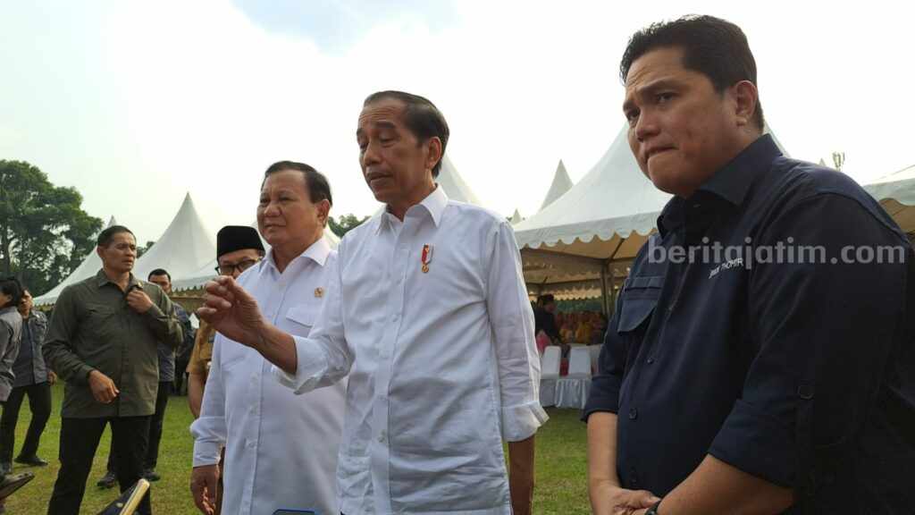 Presiden RI Joko Widodo di Pasar Murah Rakyat Lapangan Rampal.