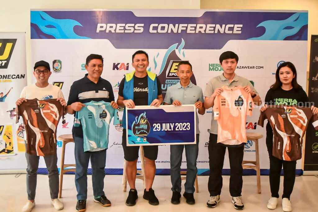Ratusan Pesepeda Jajal Trek Terberat Kawah Ijen Banyuwangi Event bertajuk Banyuwangi Blue Fire Ijen KOM 2023