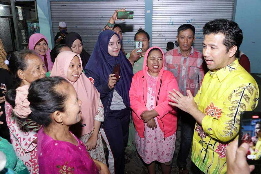 Wagub Jatim, Emil Elestianto Dardak dengarkan curhatan emak-emak
