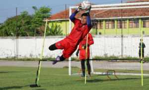 Madura United Tambah Pemain di Sektor Penjaga Gawang foto beritajatim