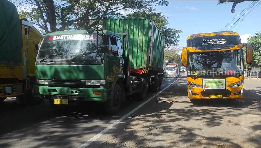 Pengakuan Sopir Truk, Butuh 13 Jam dari Banyuwangi ke Bali