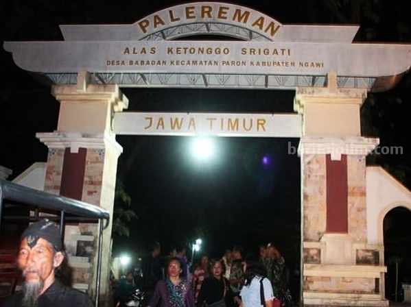 6 Tempat di Jawa Timur yang Ramai Dikunjungi Saat Malam Satu Suro Alas Ketonggo Srigati, Ngawi, memiliki beberapa titik yang ramai dikunjungi masyarakat saat malam saru Suro, salah satunya Kali Tempur. (Sumber foto: Instagram siaga_ngawi)