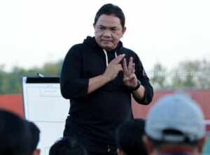 Achsanul Qosasi Motivasi Skuad Madura United