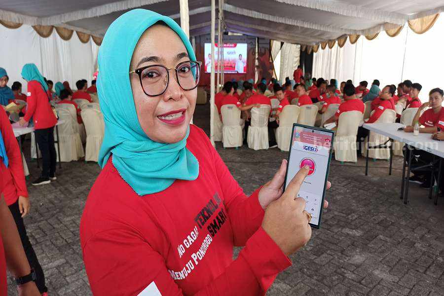 Ponorogo Launching Aplikasi Gesit 199, Atasi Kedaruratan Medis Hanya dengan menombol tombol di aplikasi selama 2 detik, warga langsung bisa dilayani. (Foto/Endra Dwiono/Beritajatim.com)