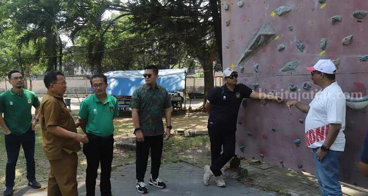 Satu Venue Porprov Jatim 2023 di Sidoarjo Dinilai Belum Siap Tim KONI Jatim sidak beberapa venue Porprov Jatim di Sidoarjo. (Way)