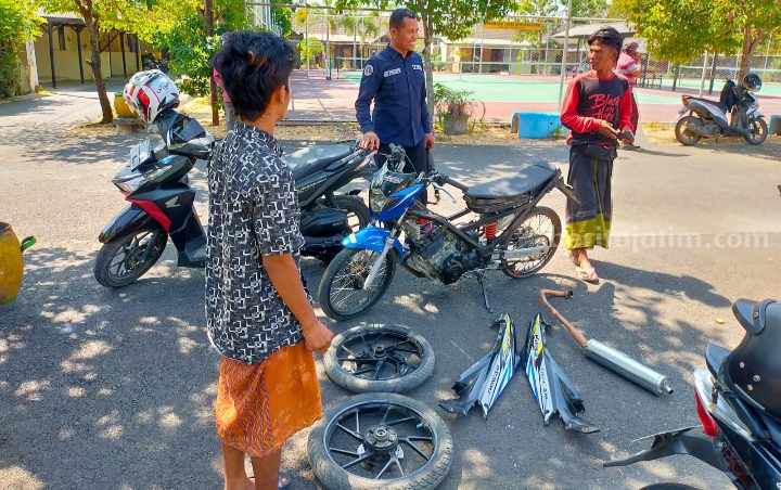 Ini Syarat Ambil Motor Hasil Razia di Polres Pamekasan Salah satu kendaraan yang disita petugas Polres Pamekasan saat diambil pemiliknya.