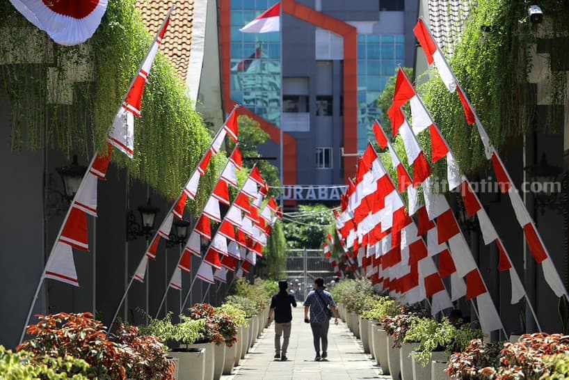 Gerakan Bagi-bagi 10 Juta Bendera
