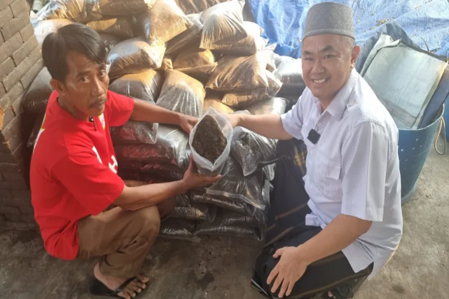 Masjid Al Akbar Surabaya Olah Limbah Qurban Jadi Kompos