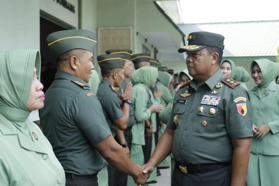 Ke Jombang dan Bojonegoro, Pangdam Minta Babinsa Aktif Sambang Sekolah Pangdam V Brawijaya